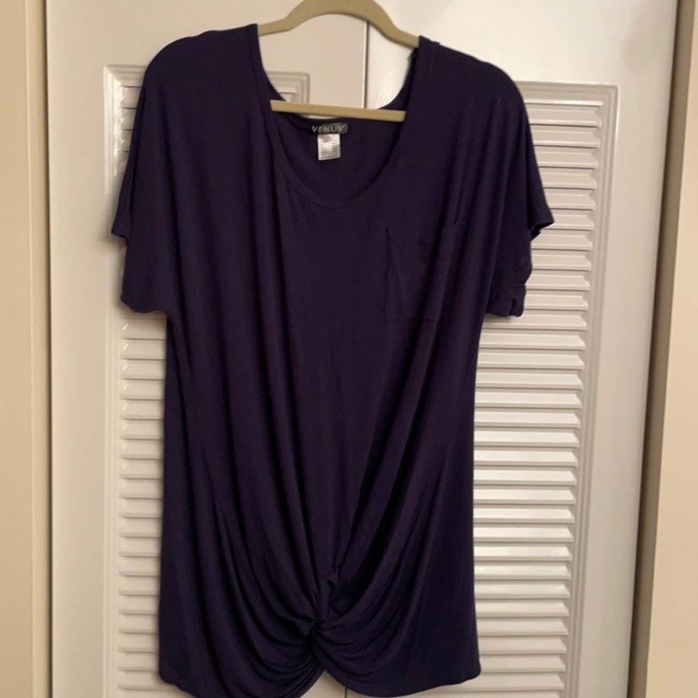V neck blouse with a knot